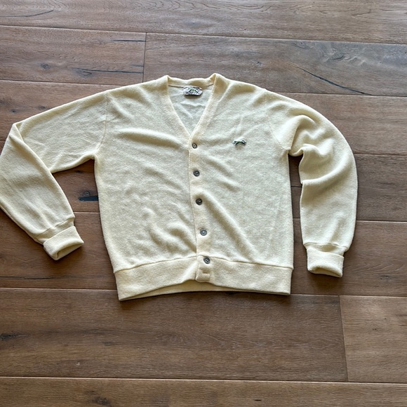 The Fox Sweater by JC Penny - Picture 1 of 6